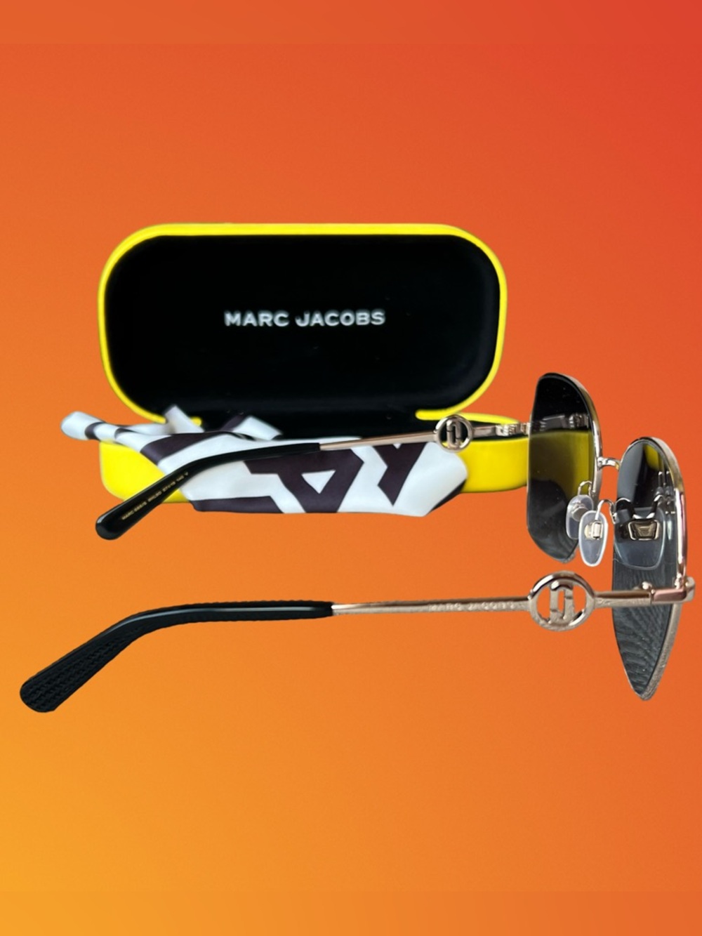 Marc Jacobs Sunglasses - Picture 2 of 10